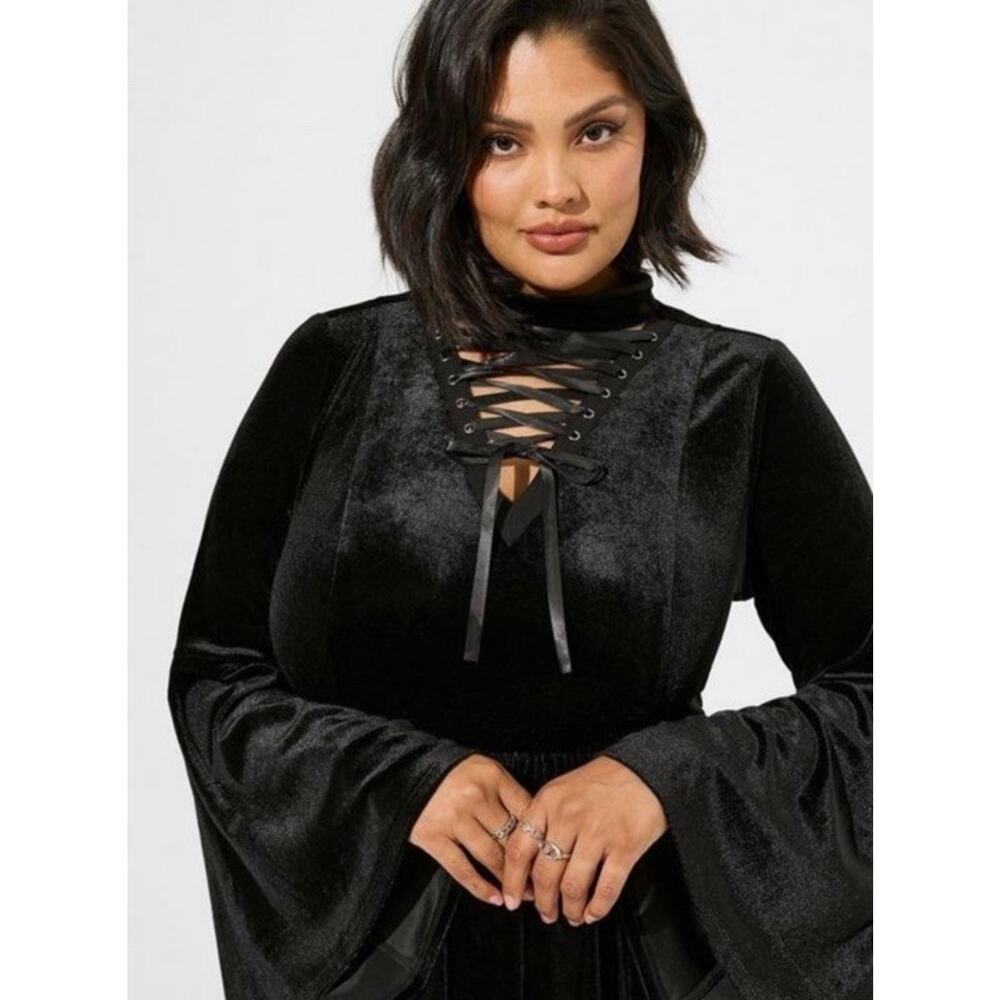 Torrid Nightfall Black Velvet Lace-Up Mock Neck Bell Sleeve A-Line Dress 3X Goth - Picture 6 of 12
